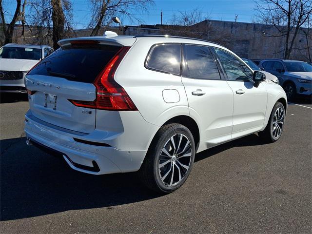 new 2025 Volvo XC60 car, priced at $55,335