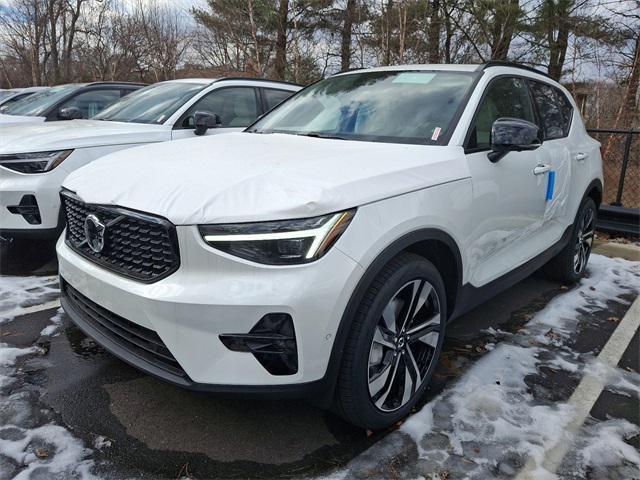 new 2025 Volvo XC40 car, priced at $49,790