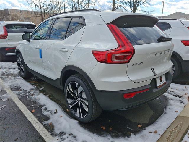 new 2025 Volvo XC40 car, priced at $49,790