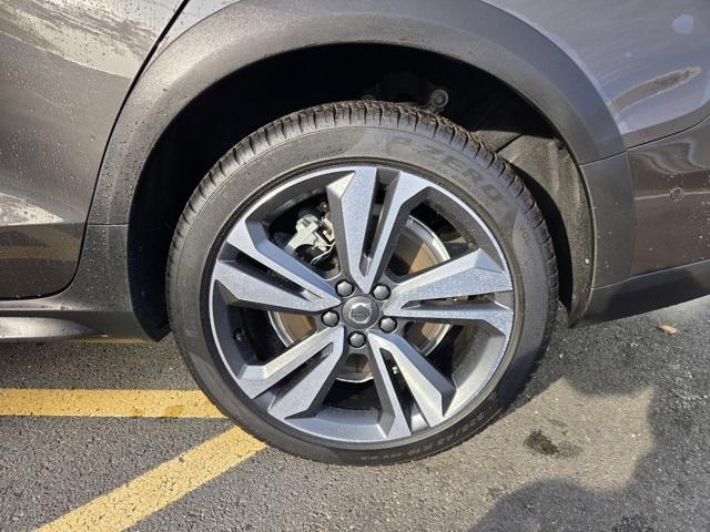 used 2025 Volvo V60 Cross Country car, priced at $46,000
