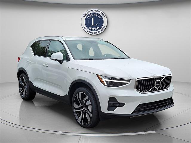 new 2025 Volvo XC40 car, priced at $52,545