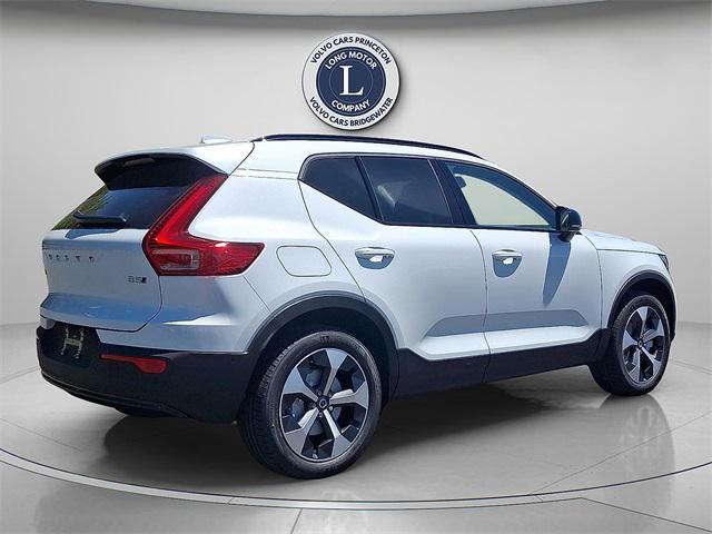 new 2025 Volvo XC40 car, priced at $48,690
