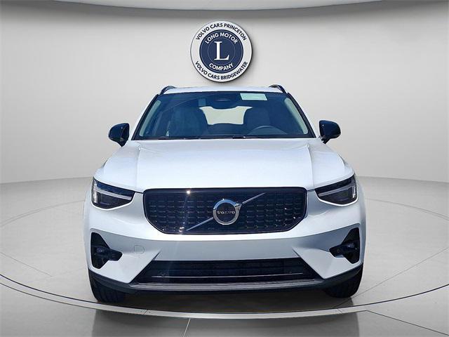 new 2025 Volvo XC40 car, priced at $48,690