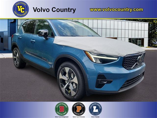 new 2025 Volvo XC40 car, priced at $47,345