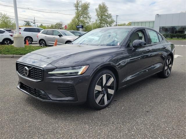 new 2024 Volvo S60 Recharge Plug-In Hybrid car, priced at $58,275