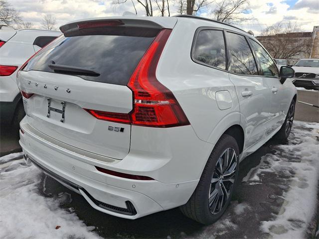 new 2025 Volvo XC60 car, priced at $55,360