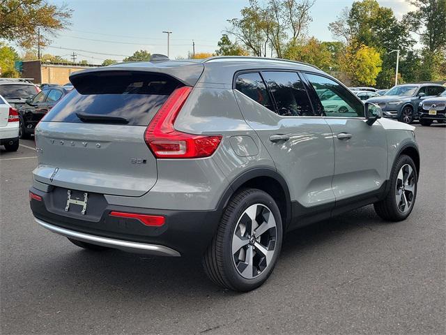 new 2025 Volvo XC40 car, priced at $46,015