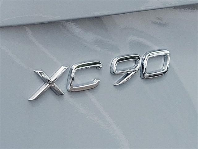 new 2025 Volvo XC90 car, priced at $72,565