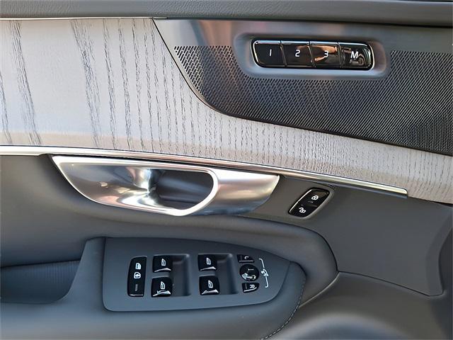 new 2025 Volvo XC90 Plug-In Hybrid car, priced at $82,365