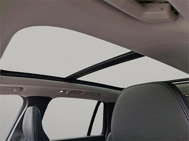 used 2022 Volvo XC90 car, priced at $38,250