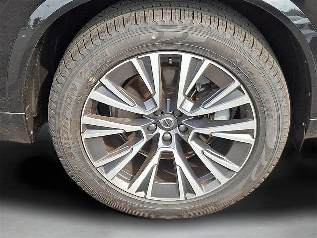 used 2022 Volvo XC90 car, priced at $38,250