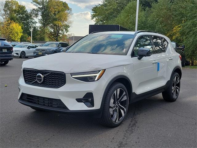 new 2025 Volvo XC40 car, priced at $49,790