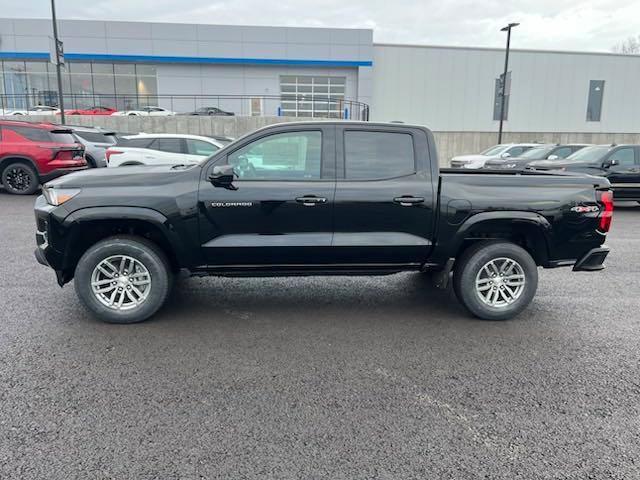 new 2024 Chevrolet Colorado car, priced at $40,400