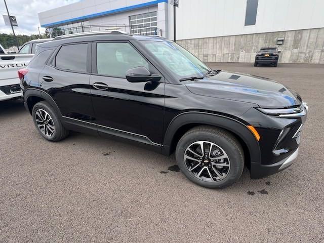 new 2025 Chevrolet TrailBlazer car, priced at $26,240