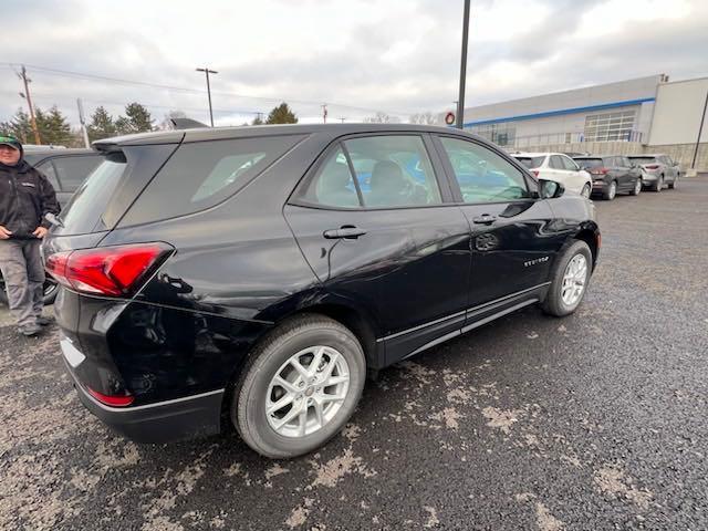 new 2024 Chevrolet Equinox car, priced at $29,895