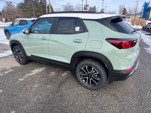 new 2025 Chevrolet TrailBlazer car, priced at $34,180