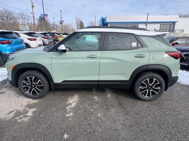 new 2025 Chevrolet TrailBlazer car, priced at $34,180