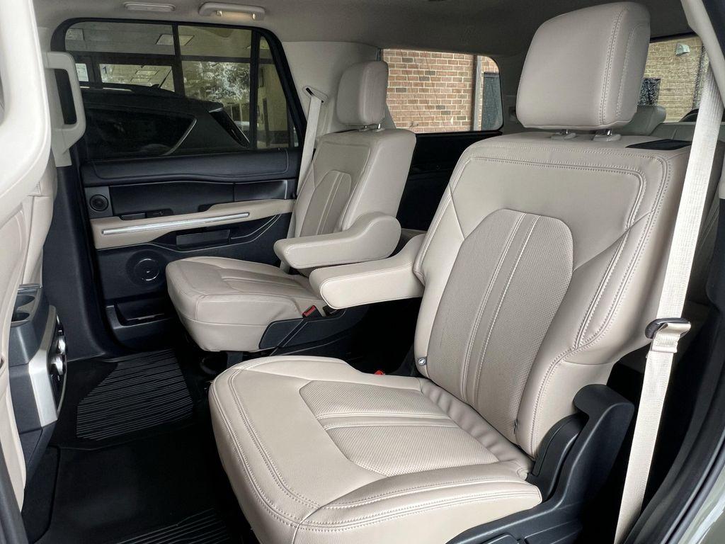 used 2024 Ford Expedition car, priced at $63,982