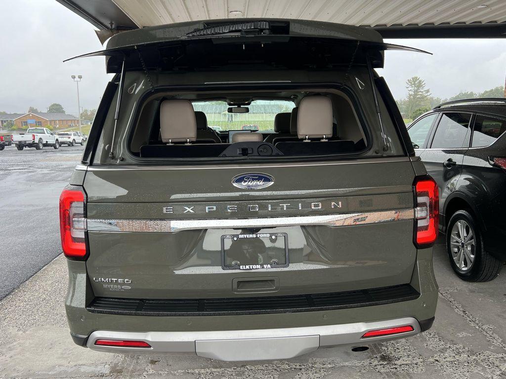 used 2024 Ford Expedition car, priced at $63,982