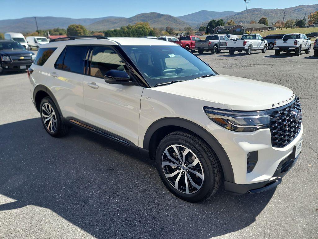 new 2025 Ford Explorer car, priced at $48,529