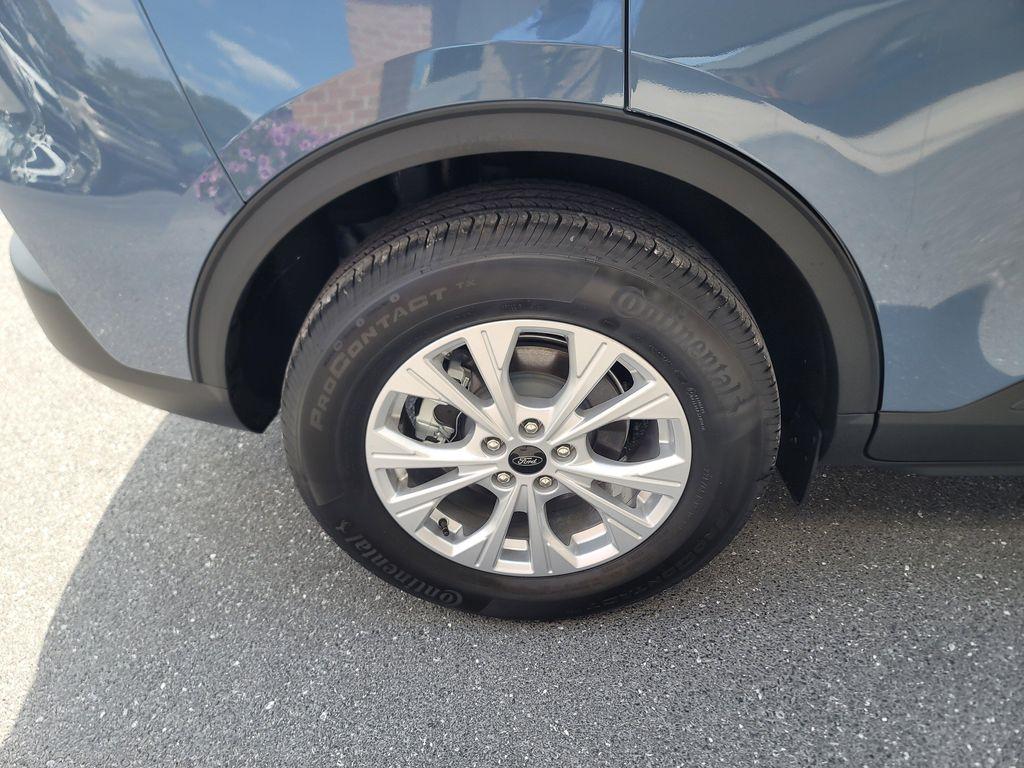 new 2025 Ford Escape car, priced at $33,745