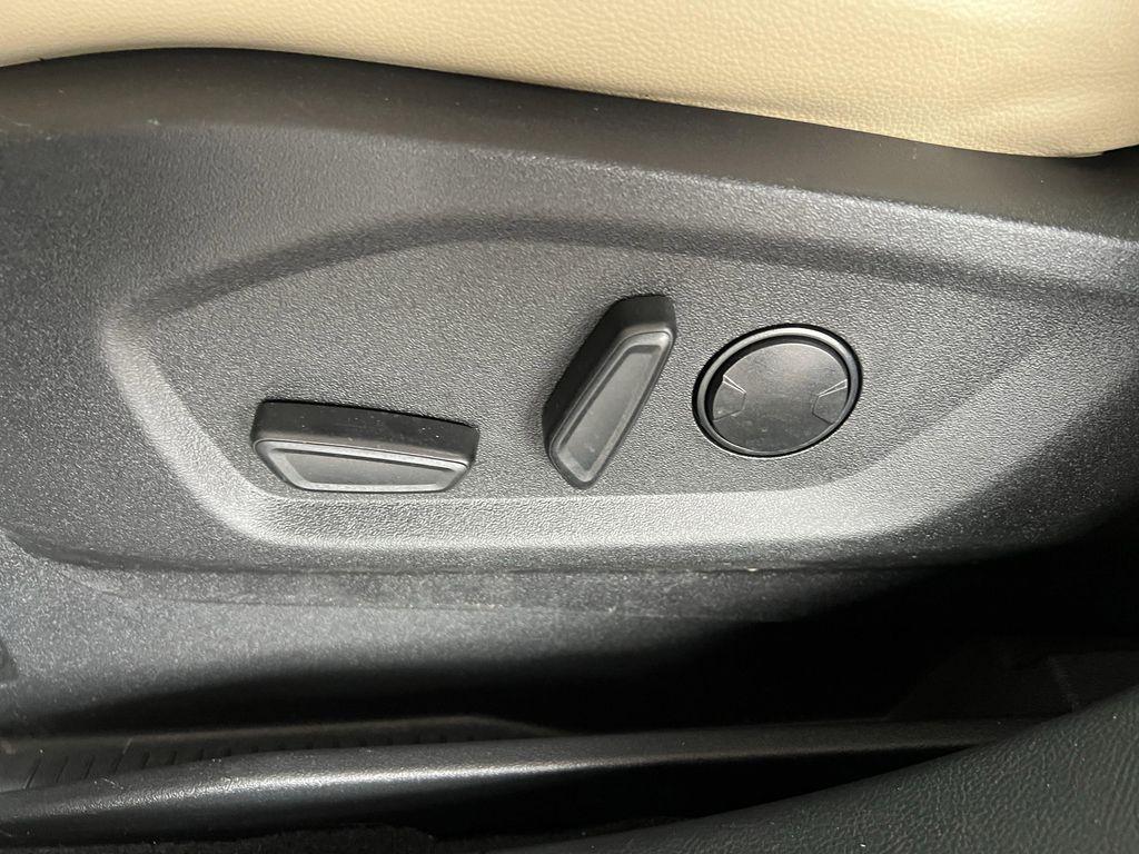 used 2024 Ford Edge car, priced at $31,982