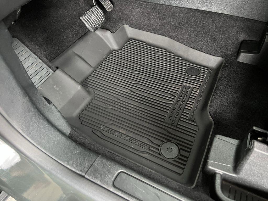 used 2024 Ford Edge car, priced at $31,982