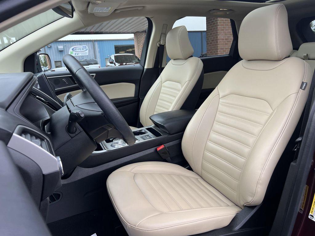 used 2022 Ford Edge car, priced at $29,982