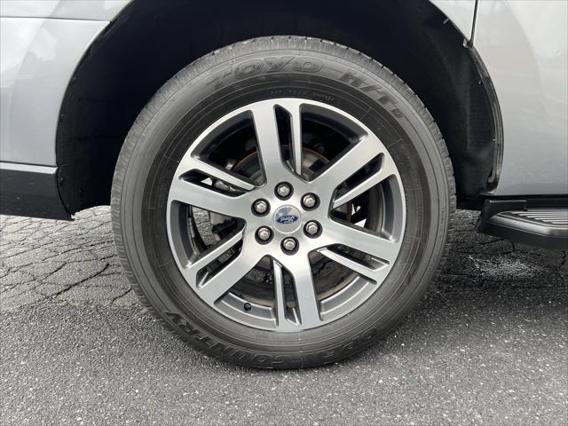 used 2024 Ford Expedition car, priced at $59,982