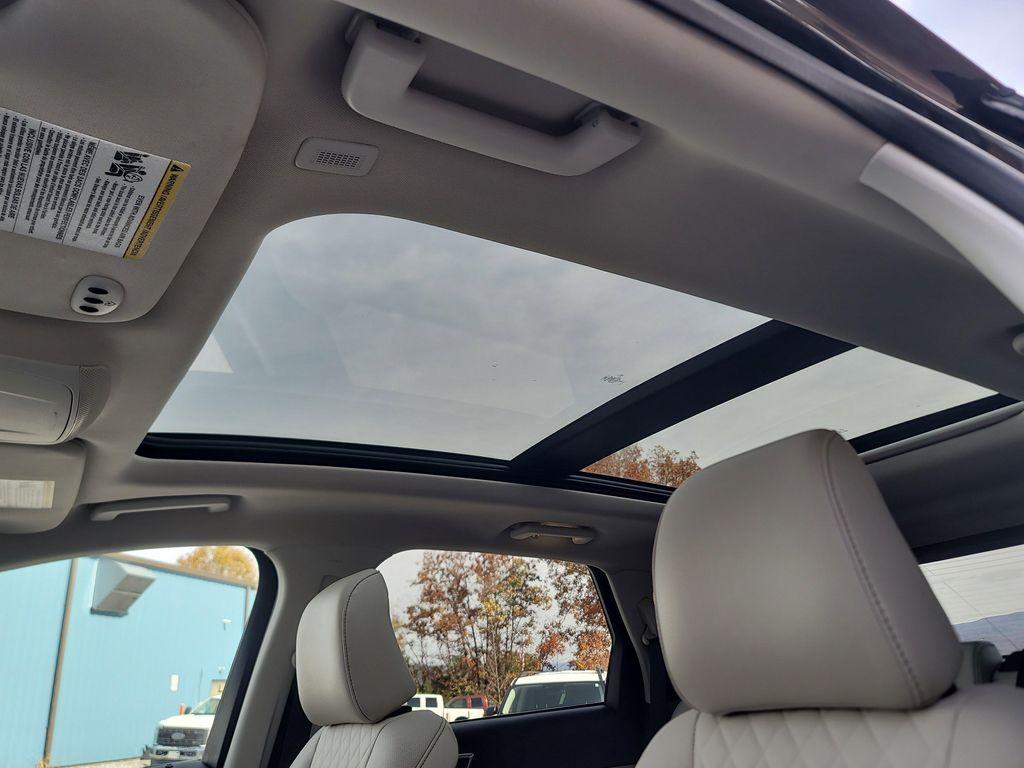 used 2024 Ford Edge car, priced at $39,782