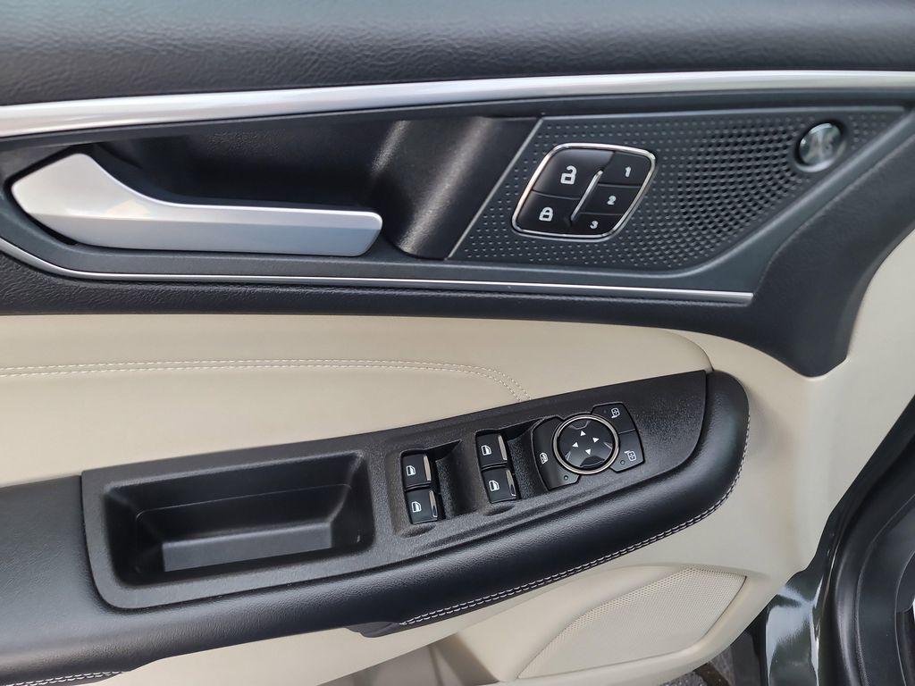 used 2024 Ford Edge car, priced at $39,782