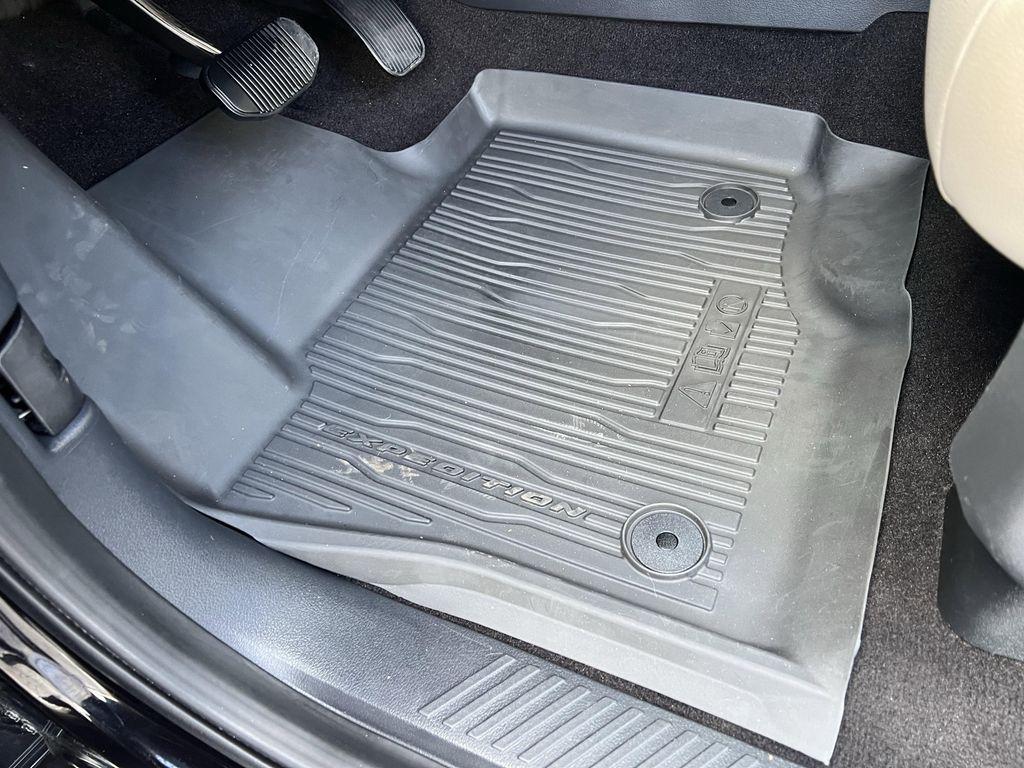 used 2023 Ford Expedition car, priced at $61,982