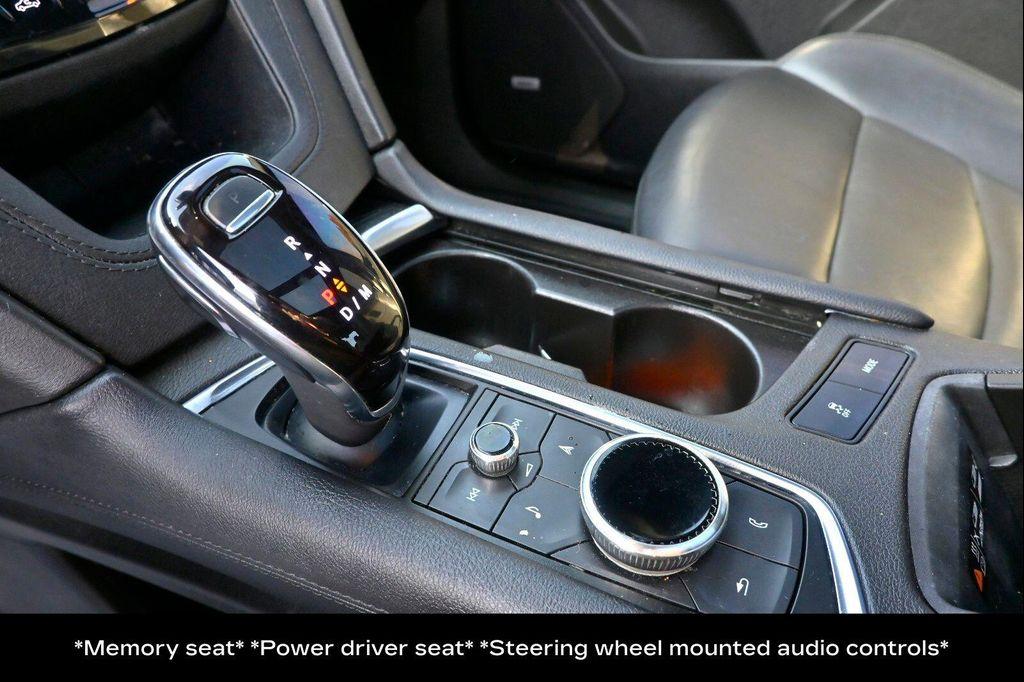 used 2022 Cadillac XT6 car, priced at $35,399