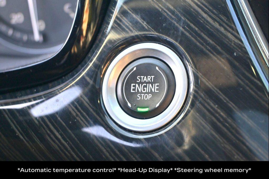 used 2022 Cadillac XT6 car, priced at $35,399