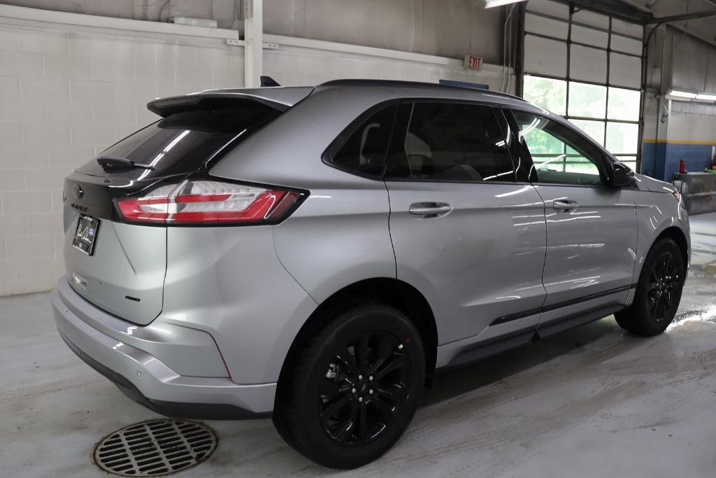 new 2024 Ford Edge car, priced at $40,746