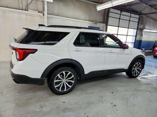 new 2025 Ford Explorer car, priced at $46,359