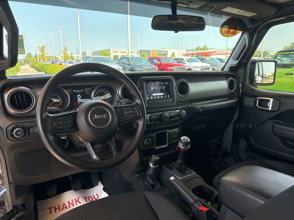 used 2022 Jeep Wrangler Unlimited car, priced at $32,112