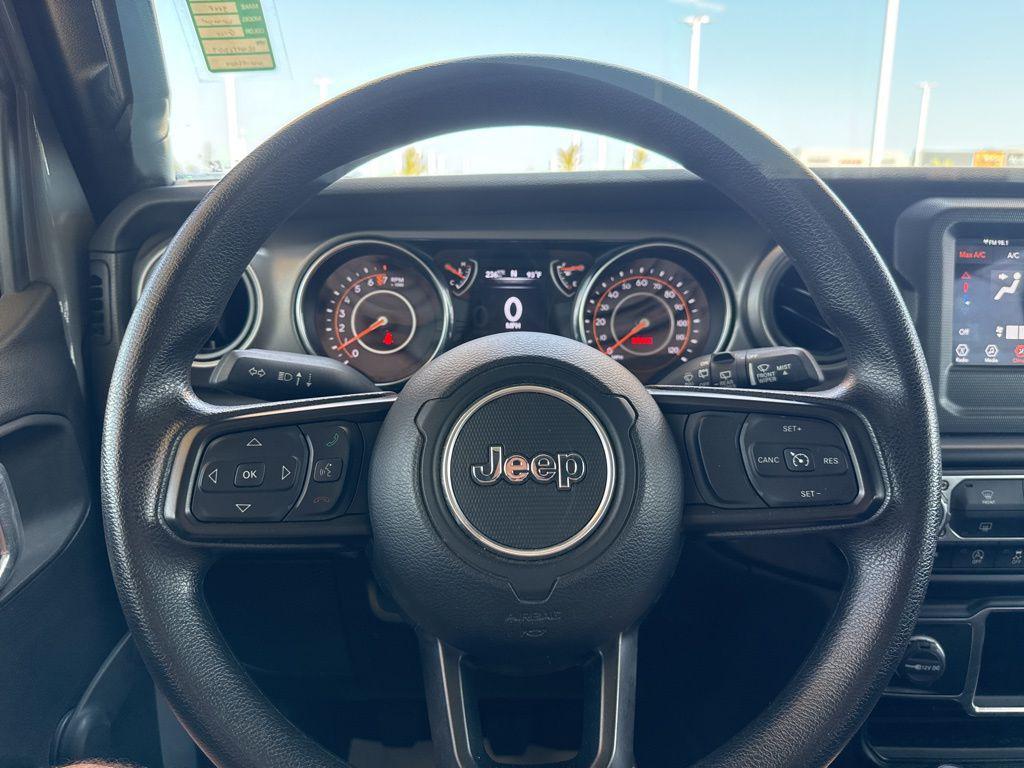 used 2022 Jeep Wrangler Unlimited car, priced at $32,112