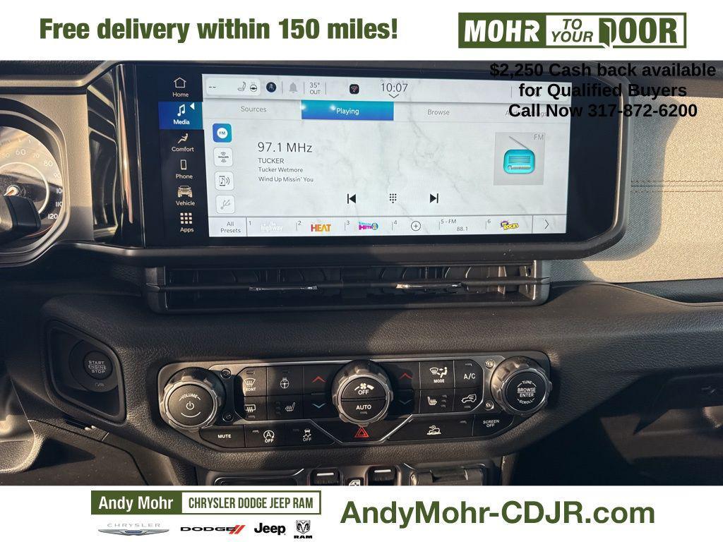 new 2025 Jeep Gladiator car, priced at $44,991