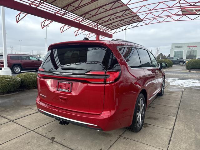 new 2025 Chrysler Pacifica car, priced at $49,632