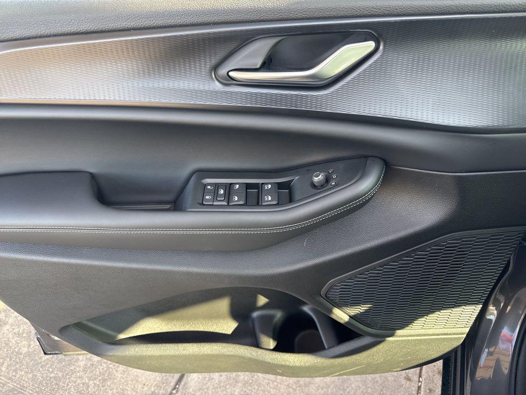 new 2025 Jeep Grand Cherokee L car, priced at $36,936