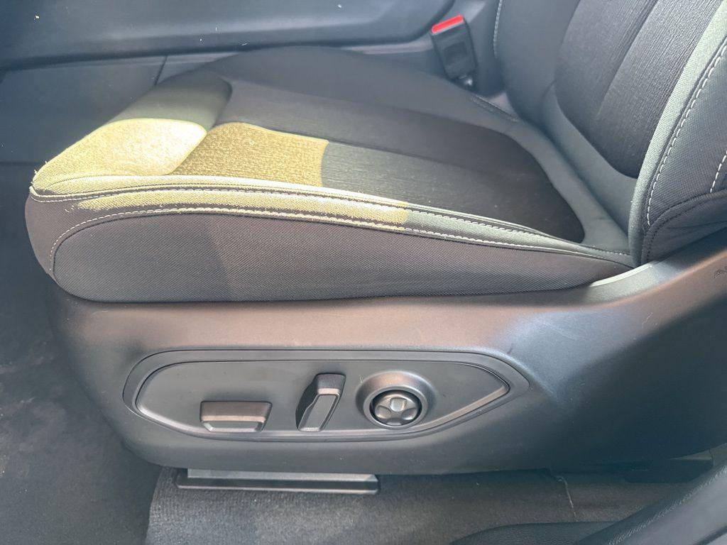 new 2025 Jeep Grand Cherokee L car, priced at $36,936