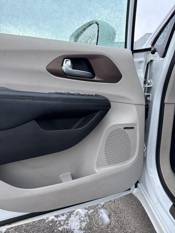 used 2017 Chrysler Pacifica car, priced at $13,012