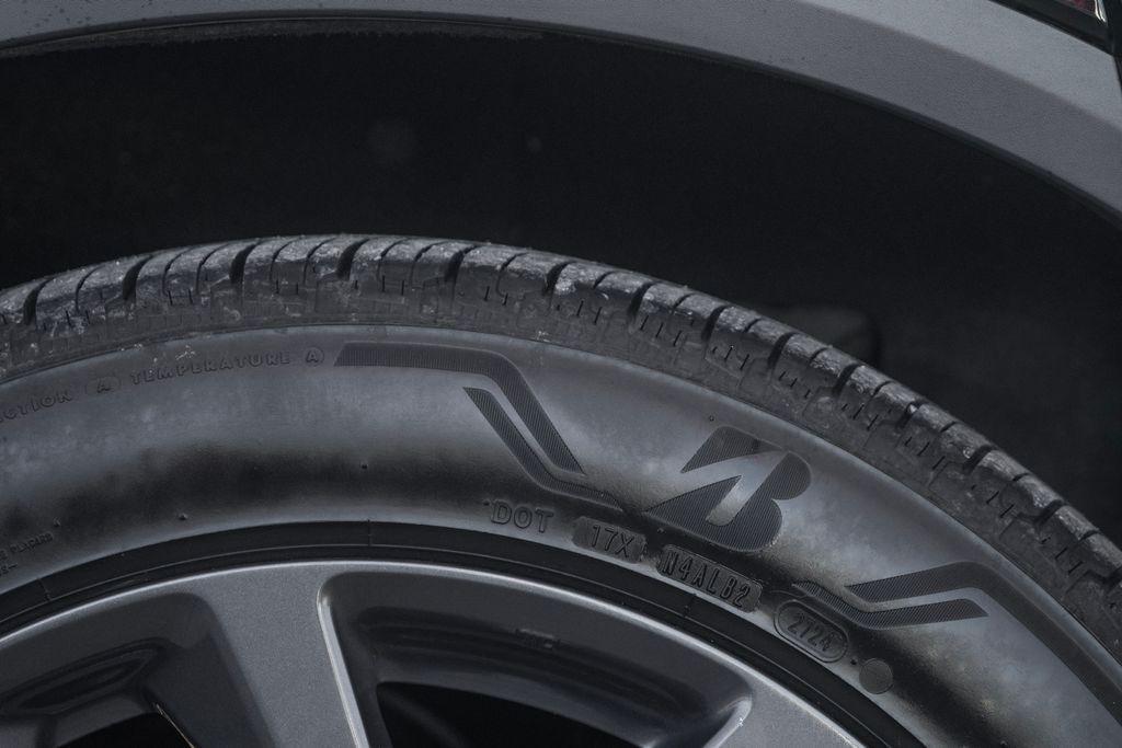 used 2023 Acura MDX car, priced at $42,300