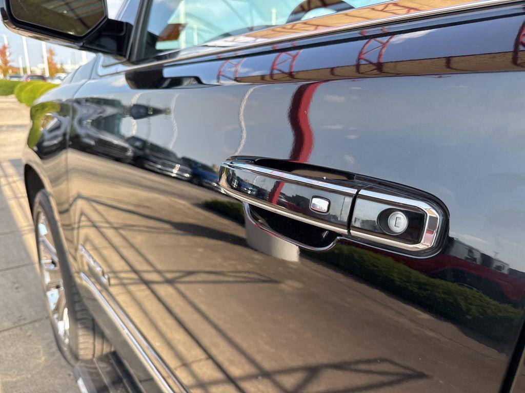 used 2016 GMC Yukon car, priced at $20,400