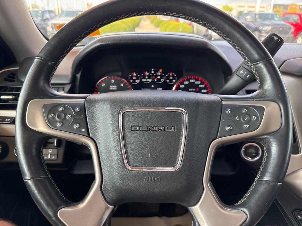 used 2016 GMC Yukon car, priced at $20,400