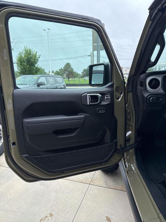 new 2025 Jeep Wrangler car, priced at $47,844