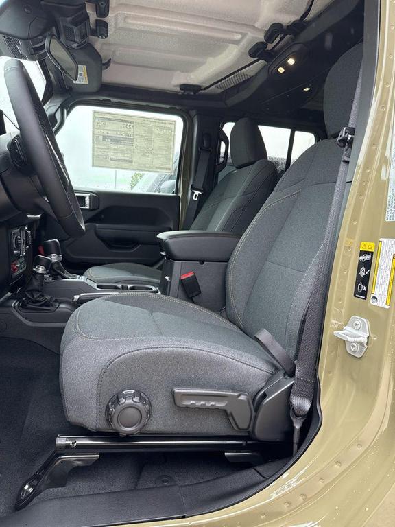new 2025 Jeep Wrangler car, priced at $47,844