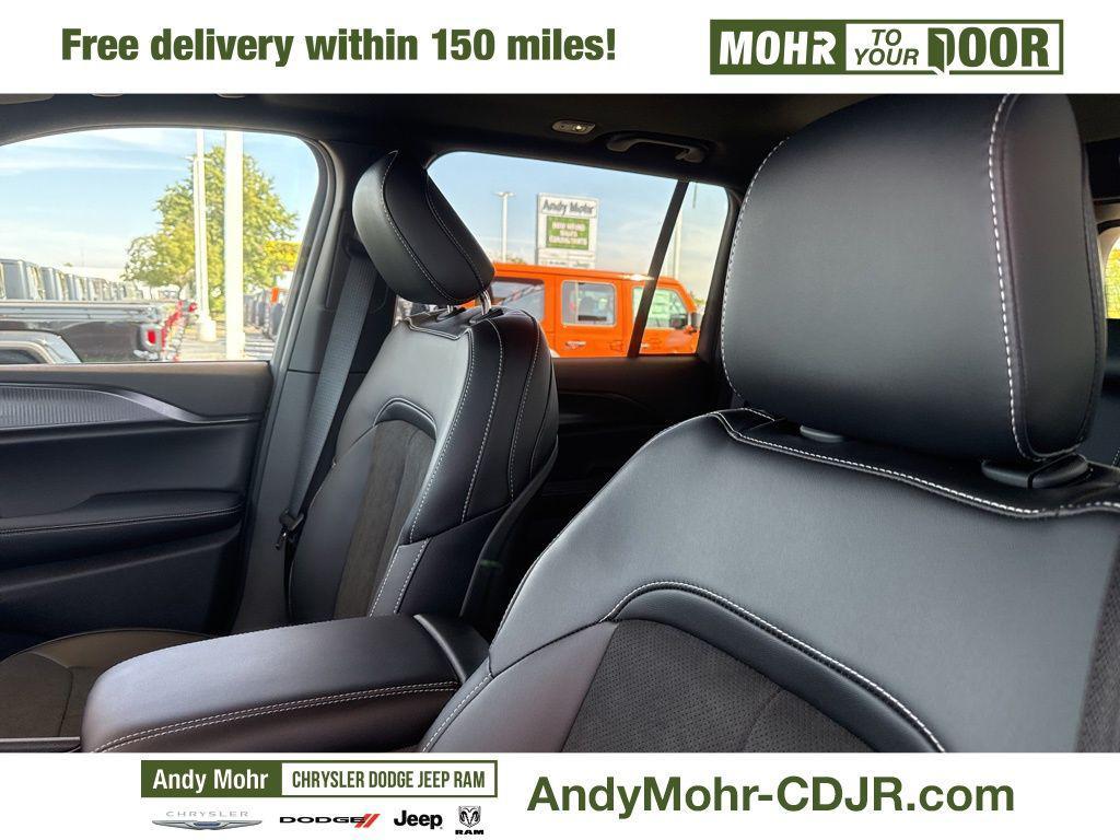 new 2025 Jeep Grand Cherokee car, priced at $46,120