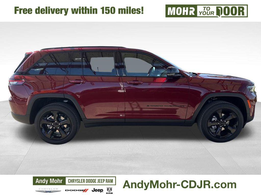 new 2025 Jeep Grand Cherokee car, priced at $46,120